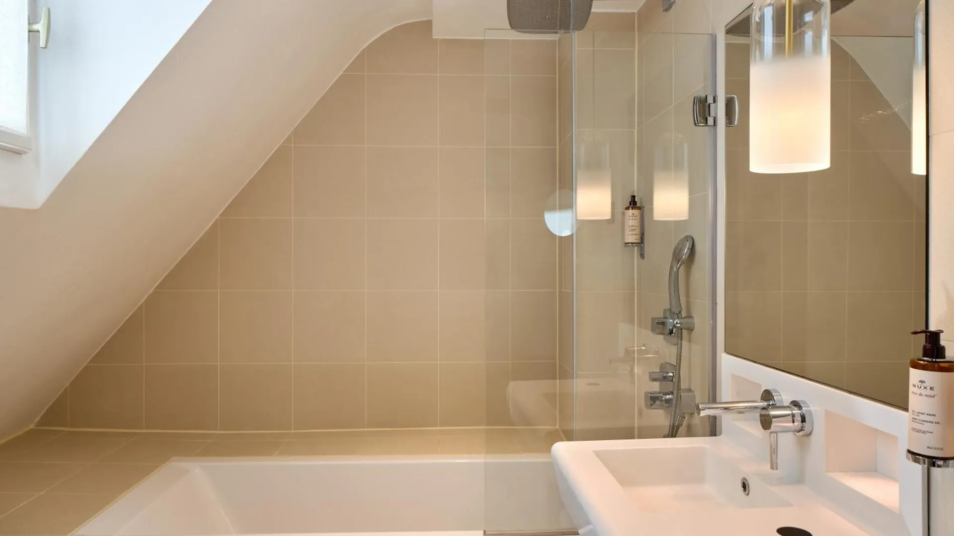 Hotel Elysee Secret